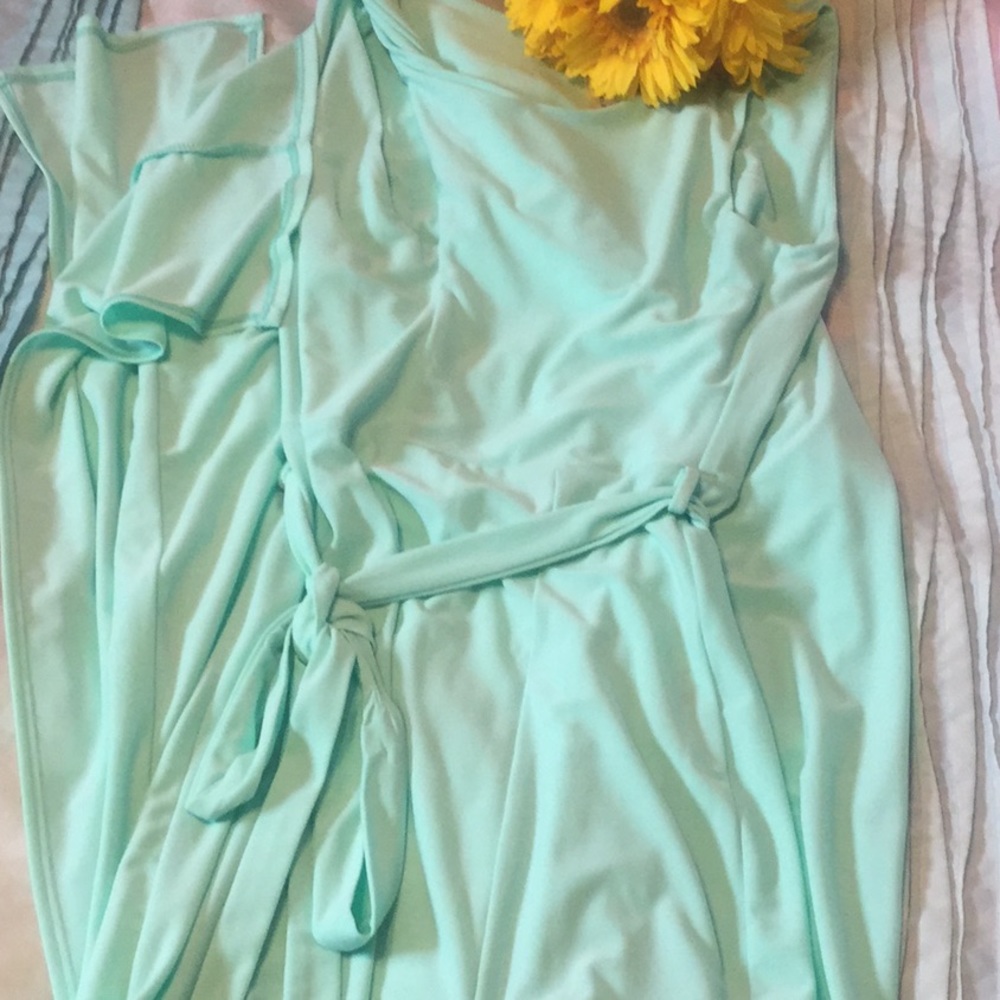 MINT GREEN SHOULDER CUT OUT MAXI DRESS WITH SLITS - Picture 7 of 8